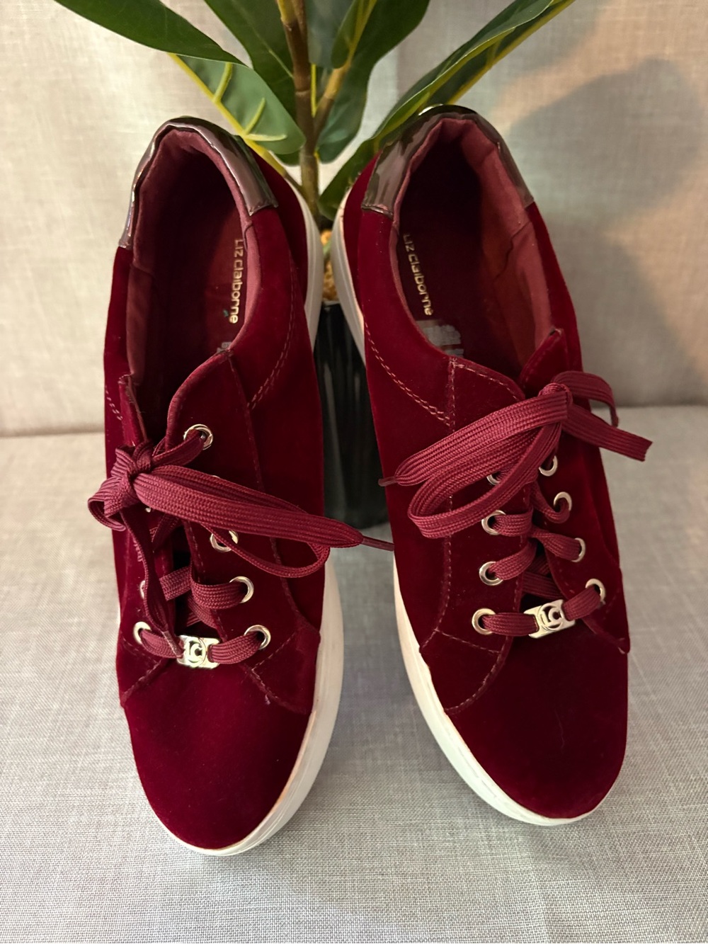 Liz Claiborne Burgundy Velvet Lace-Up Sneakers with Gold Accents 11 W